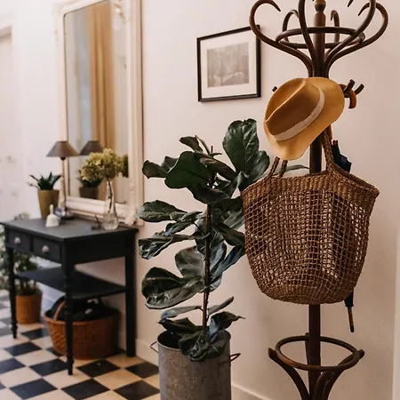 Bed & Breakfast La Maison Pelloquin