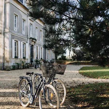 Bed & Breakfast La Maison Pelloquin 4*