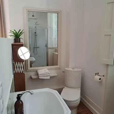 Bed & Breakfast La Maison Pelloquin