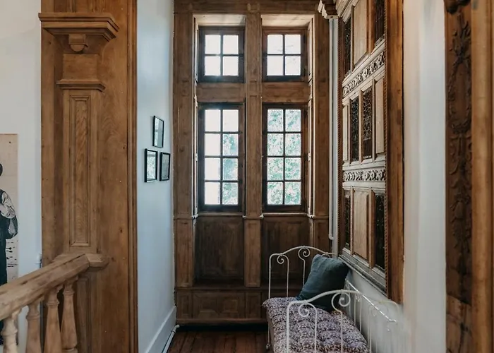 La Maison Pelloquin Bed & Breakfast 4*