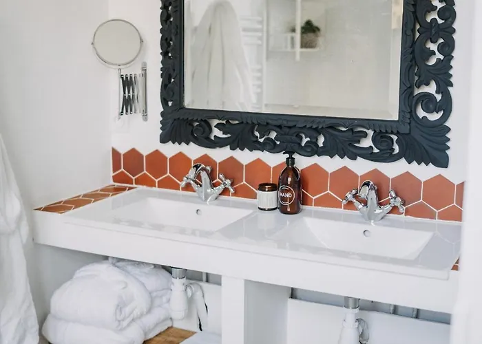 Bed & Breakfast La Maison Pelloquin