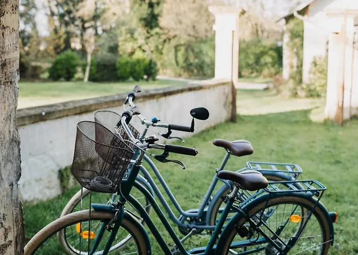 La Maison Pelloquin Bed & Breakfast 4*